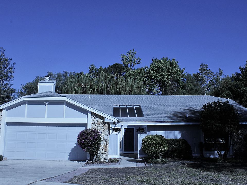 1st image of 324 Cypress Landing Dr