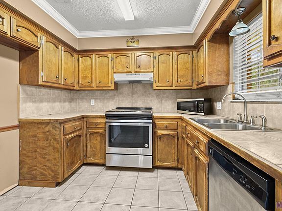 5th image of 20934 Eli Dr