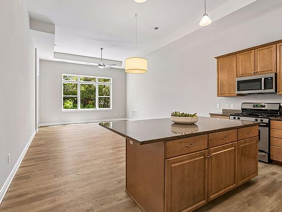 3rd image of 301 Clifton Ave APT 1H