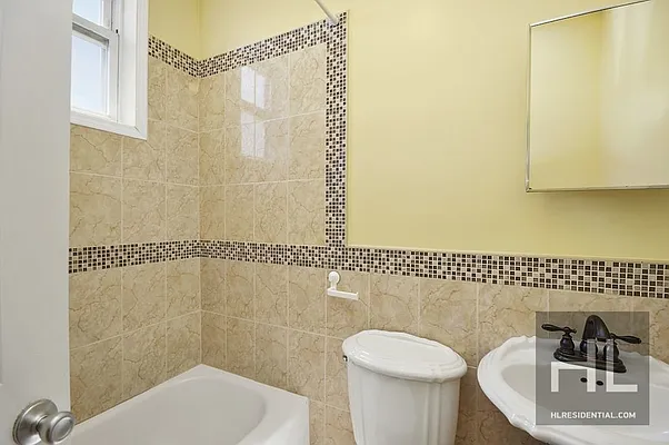 Rented by Highline Residential | media 10