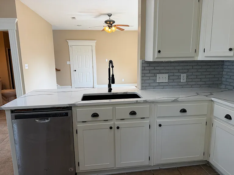 601 Prospect St — Photo 6