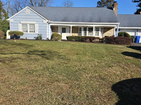 10 Tucker Ct, Willingboro, NJ 08046