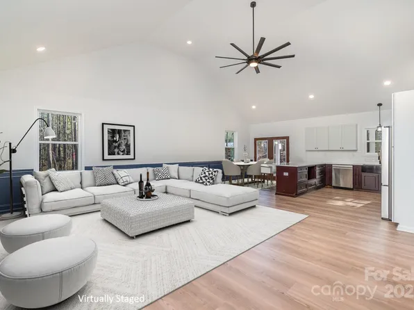 108 Robinson Dr, Cherryville, NC 28021