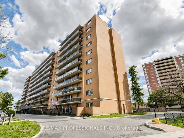 100 Dundalk Dr #809, Toronto, ON M1P 4V2