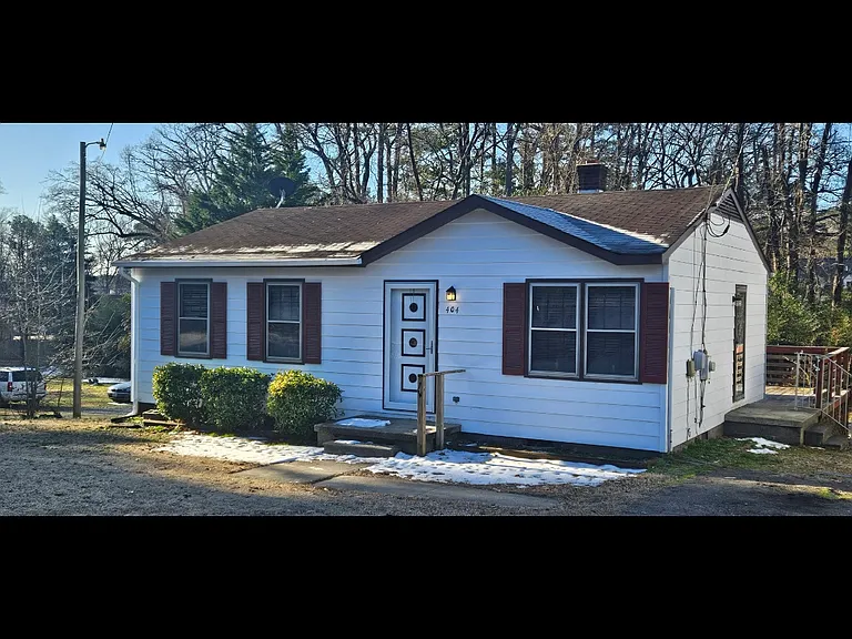 404 Mann St — Photo 6