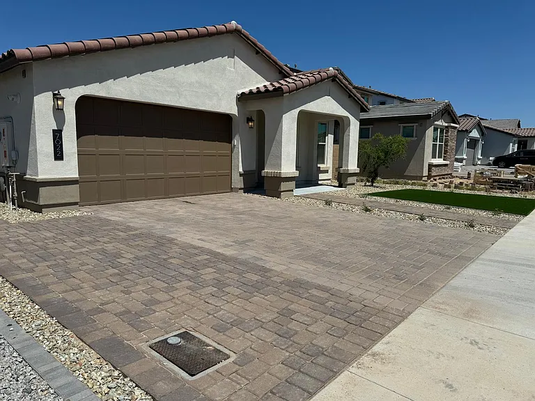7022 W Maya Way — Photo 2