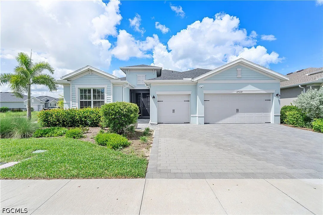 3 bed, 3.0 bath, 2464 sqft, $5,000 — Photo 2
