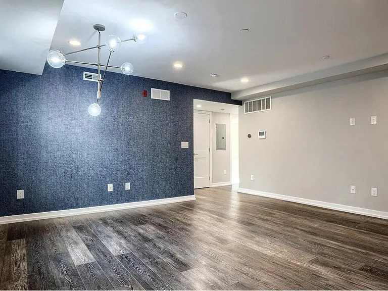 528 S 5th St #2R — Photo 16