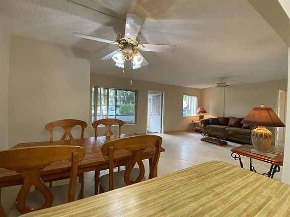 4th image of 238 Pine Hov Cir APT A-1