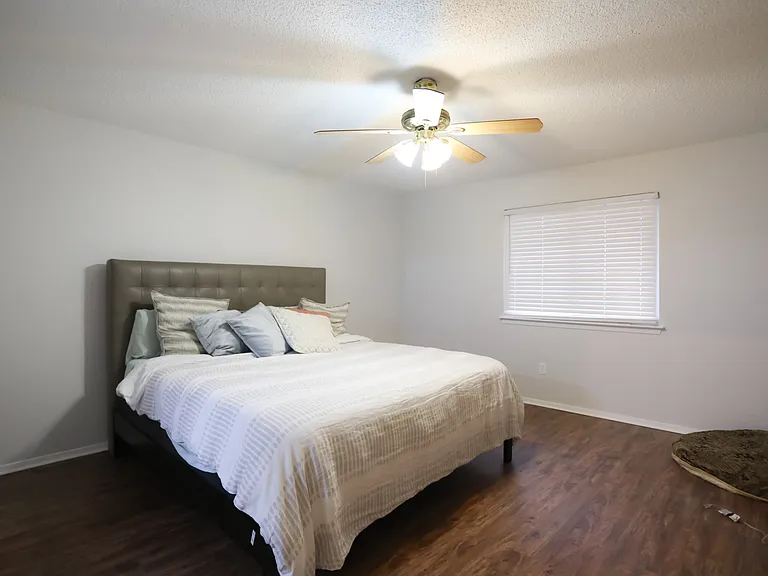 12315 Wycliff Ln — Photo 17