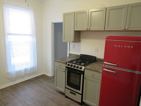 2nd image of 2516 2nd Ave S #2