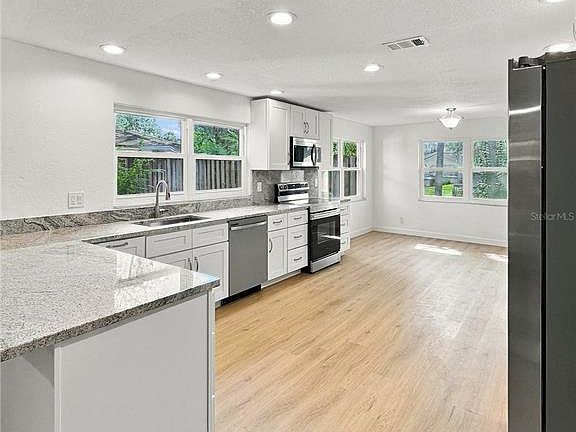 5th image of 106 KENT COURT