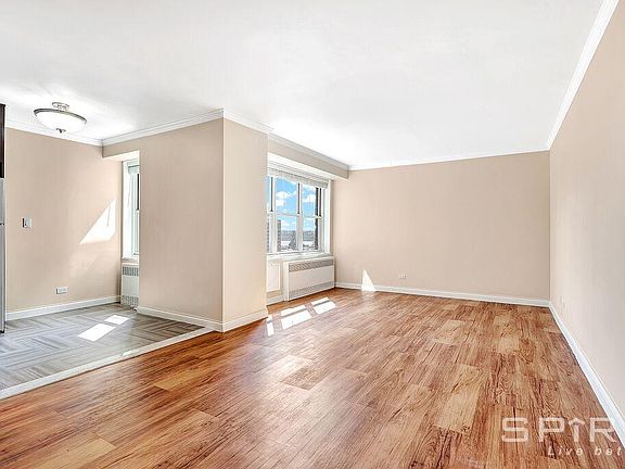 4th image of 747 10th Ave APT 26L