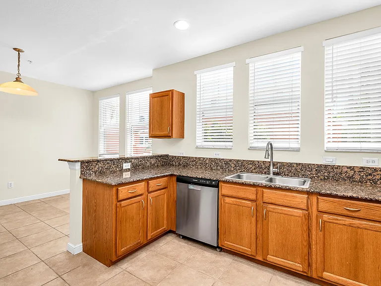 810 Marina Del Ray #6 — Photo 16