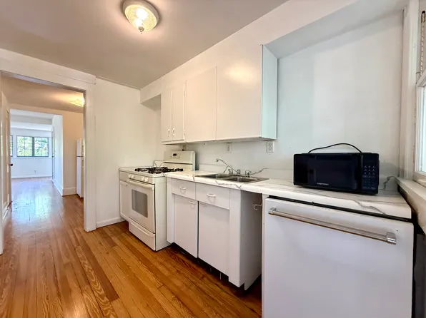 567 11th Ave S #3, Saint Petersburg, FL 33701