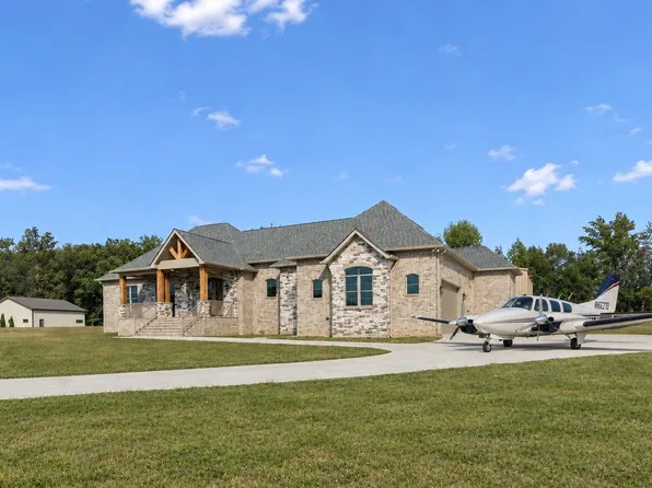 106 Chandelle Dr, Tullahoma, TN 37388