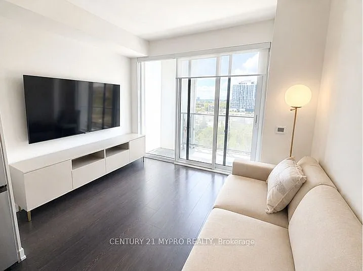 95 Oneida Cres #611 — Photo 3