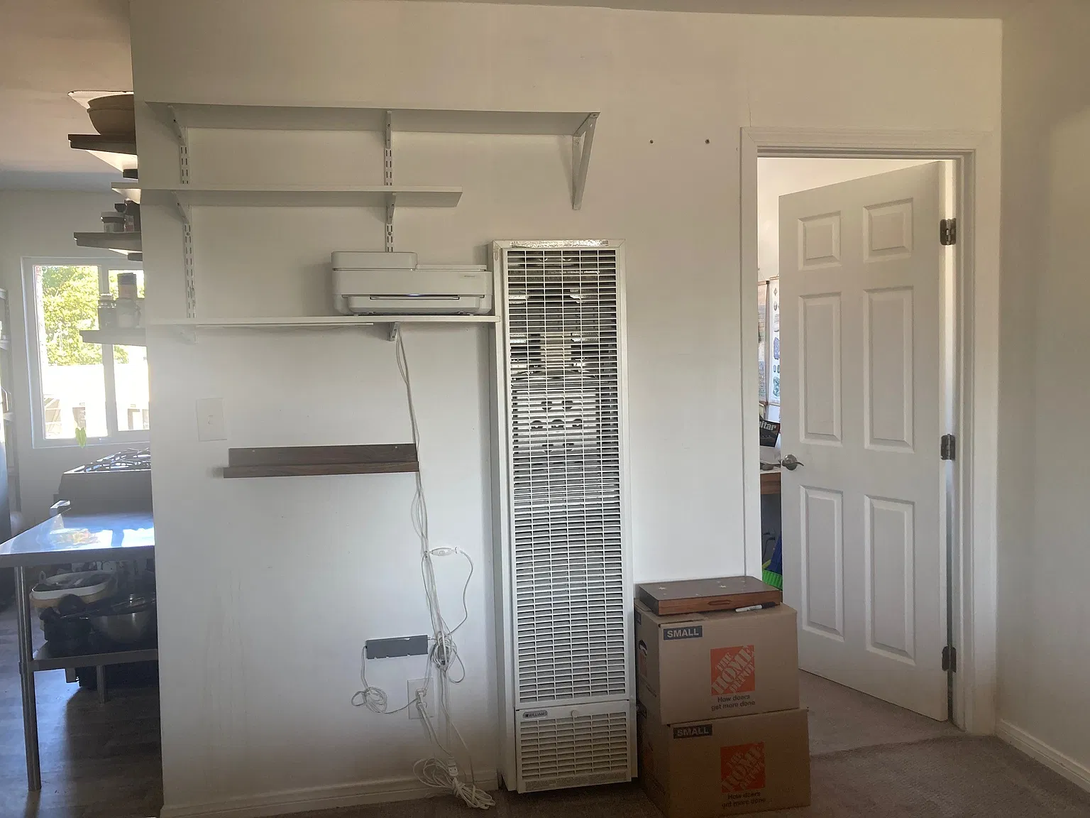 975 Beryl St — Photo 3