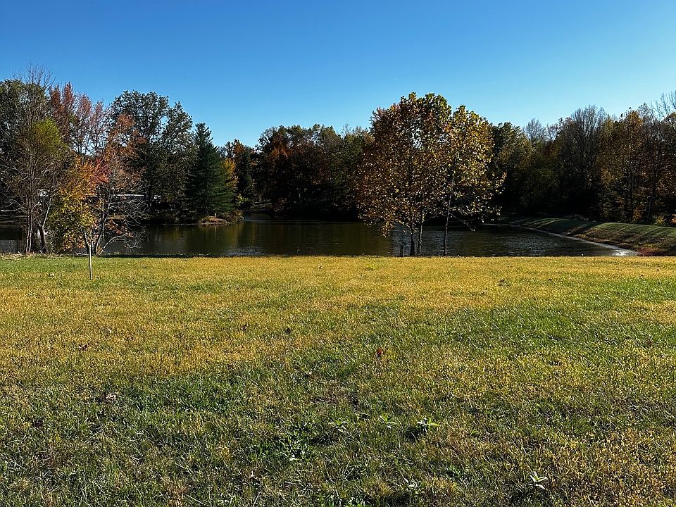 2nd image of 332 Honey Locust Pl