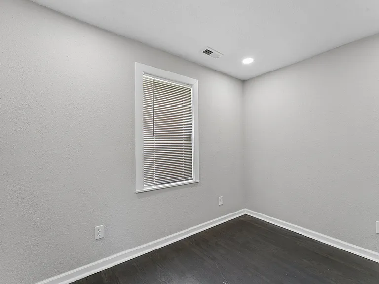 1314 S Emery St — Photo 7