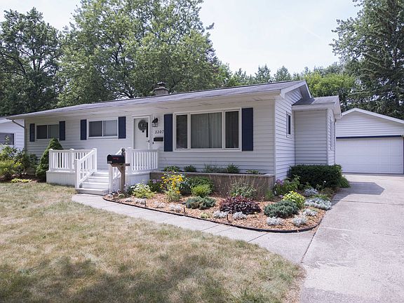 2nd image of 3307 Birchfield Dr