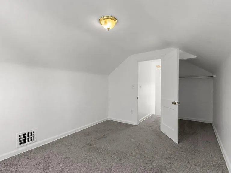 3511 Monroe St — Photo 11