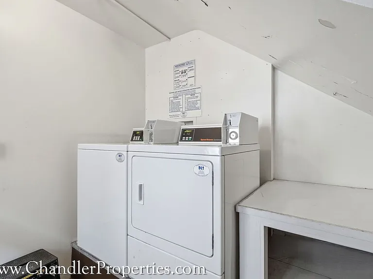 764 N Point St — Photo 15