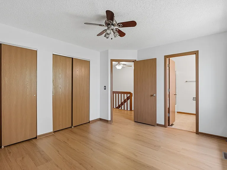 341 Redwing Dr — Photo 14
