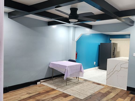 3rd image of 2523 Sidney Ave