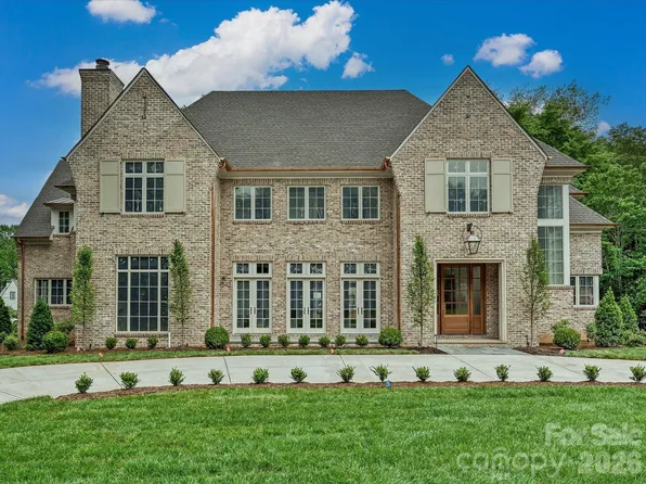 3701 Pelham Ln, Charlotte, NC 28211