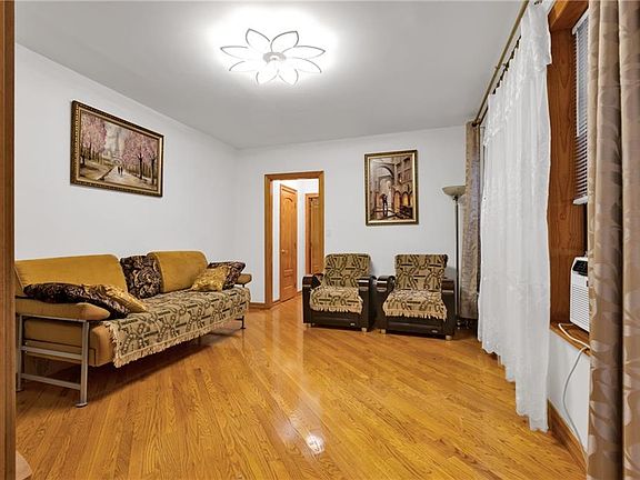 3rd image of 2234 Ocean Ave APT B7