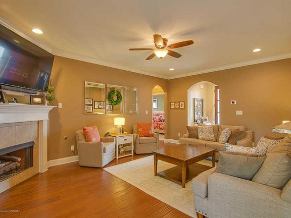 5th image of 2650 Champion Hills Dr