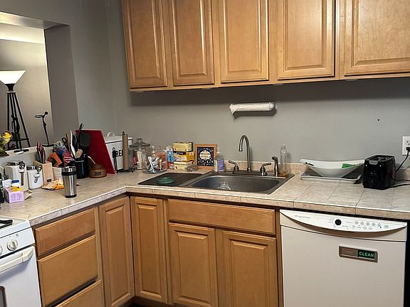 5th image of 605 S Rose St #21214