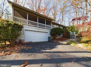 11412 Purple Beech Dr, Reston, VA 20191