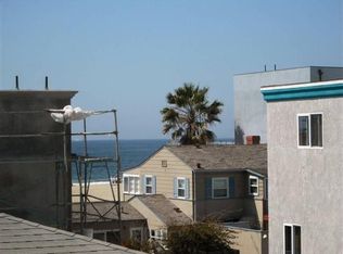 38 10th Ct, Hermosa Beach, CA 90254