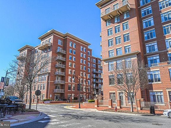 5th image of 4490 Market Commons Dr Unit 102