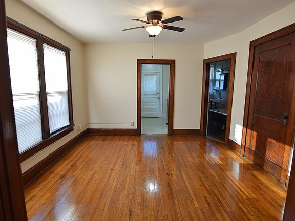 4th image of 181 1/2 E 2nd Ave