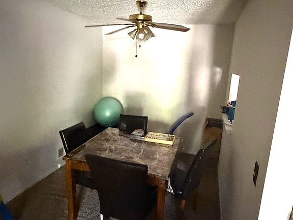 2nd image of 163 Colonial Ct #163