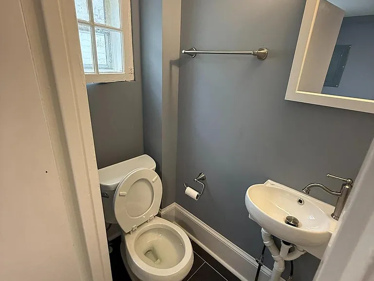 122 W All Saints St — Photo 19