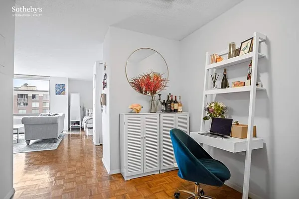 Rented by Sotheby's International Realty | media 8