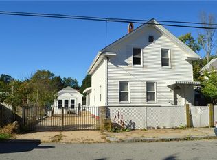40 Ophelia St, Providence, RI 02909