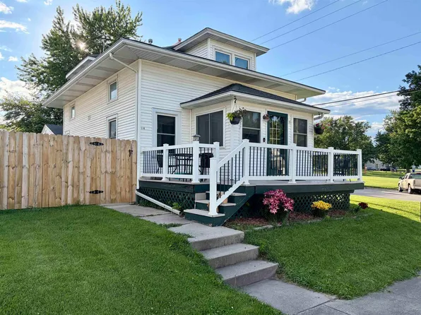 119 7th Ave NE, Independence, IA 50644