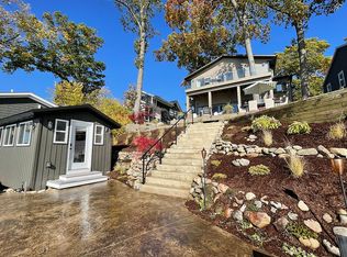 930 Forest Dr, Portage, MI 49002