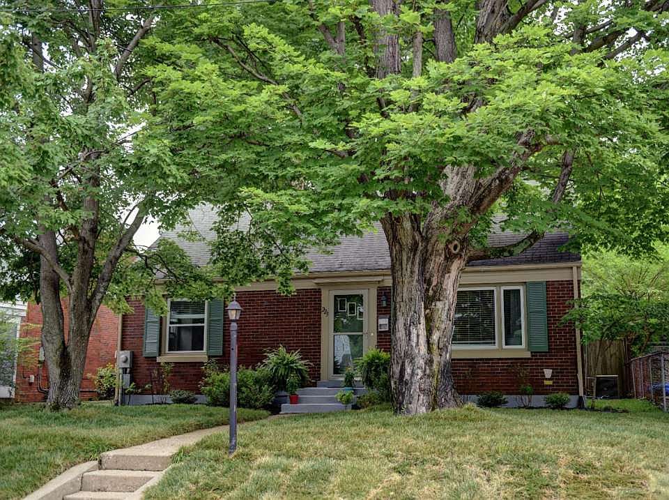 1st image of 223 Bassett Ave