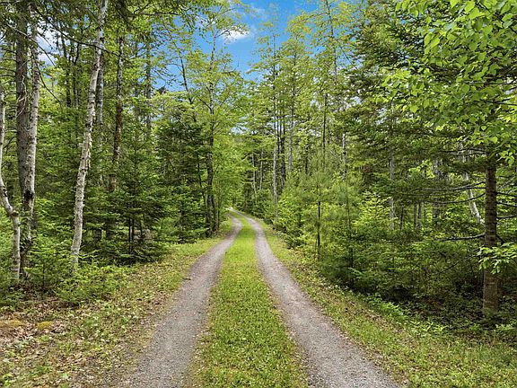 2nd image of 50 Five Island Brook Rd