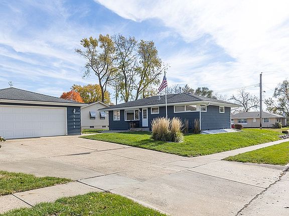 2nd image of 2513 Fairlawn Dr