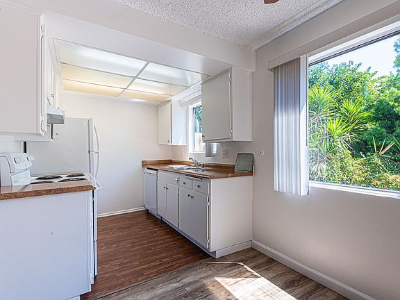 5th image of 4336 Ventura Canyon Ave Unit 9
