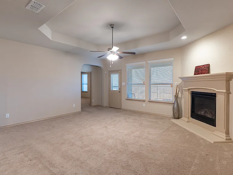 1117 Alnwick Ln — Photo 7