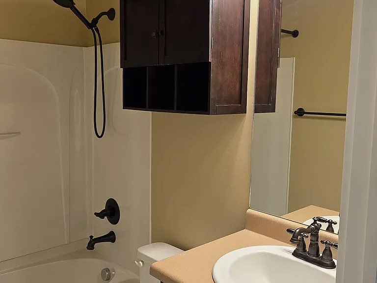 Upstairs full bath