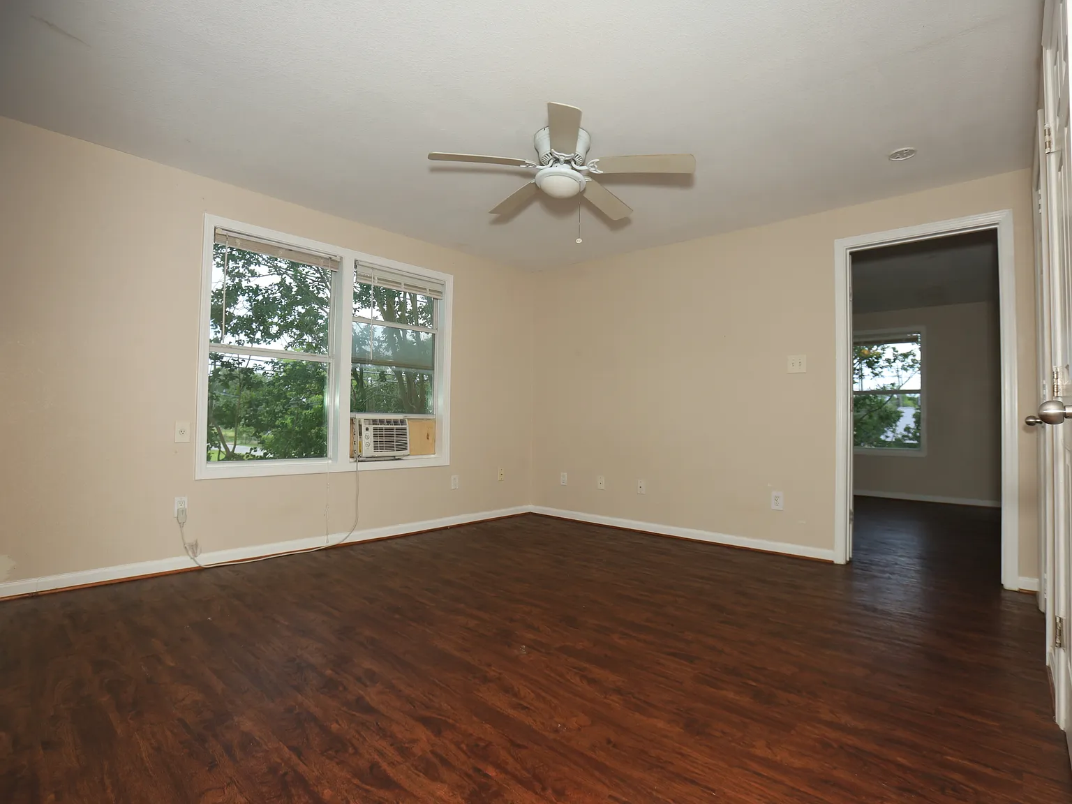 256 East Pecan Unit 3* - Unit 1 — Photo 4